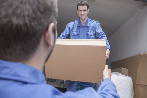 Safe and flexible Edgware Removals payment options with compliance safeguards