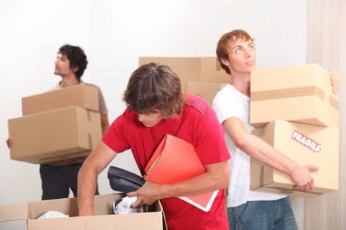 Urgent moving van for same day removals in Edgware