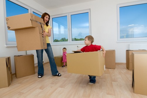 Responsible furniture pick-up in Edgware with recycling focus